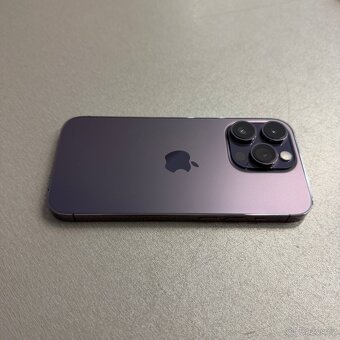Jako nový iPhone 14 Pro 256GB deep purple, bez škrábance - 3