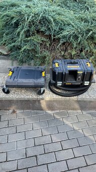 Aku vysavač DeWalt bez baterek - 3