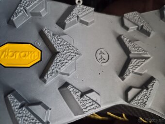 Pánské outdoorové kotníkové boty vel.44 - 3