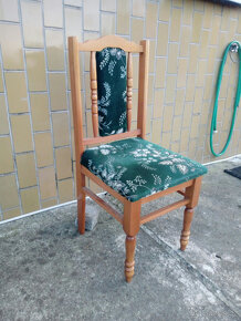 Prodám levně 4 krásné, čalouněné židle - 3