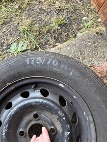 175/70 R13 - 3