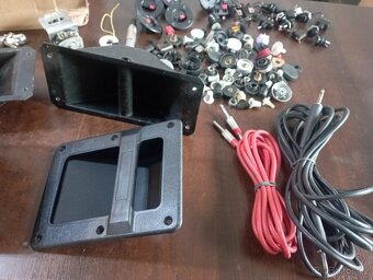 Součástky pro kytaráře atd - 3