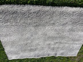 Krasny nový teplý koberec - 3