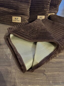 Polštáře hnědé - 3