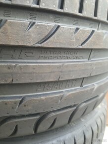 Nové pneu R17 215/40 - 3