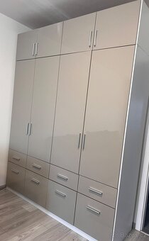 Skříň - 3