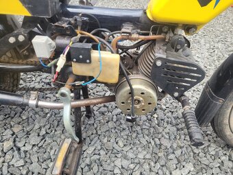 Hero Gizmo moped - 3