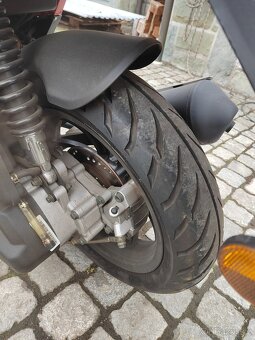 Prodám zánovní skůtr Trevis 125 R.V 2019 Pozustalost - 3