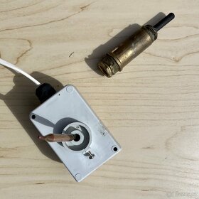 Termostat provozní zakrytovaný s jímkou 0-90°C - 3