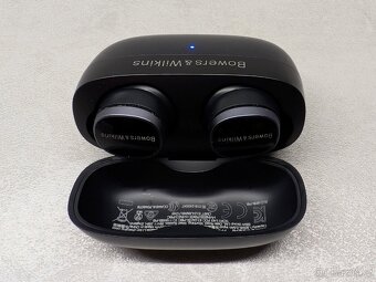 Sluchátka Bowers & Wilkins Pi8 - 3