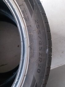 255/45 ZR20 - 3