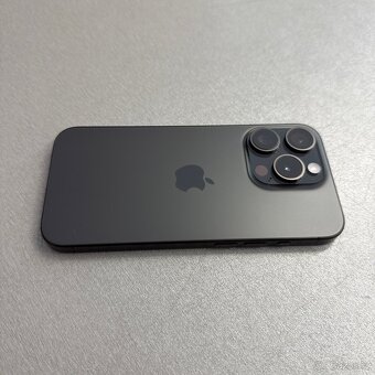 iPhone 15 Pro 256GB black, pěkný stav, 12 měsíců záruka - 3