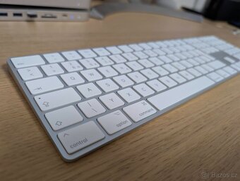 Prodám klávesnici Apple Magic Keyboard CZ - 3