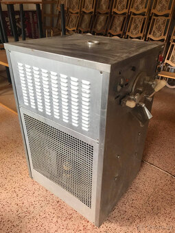 Výrobník zmrzliny Mirkóz MHF - 30 - 3