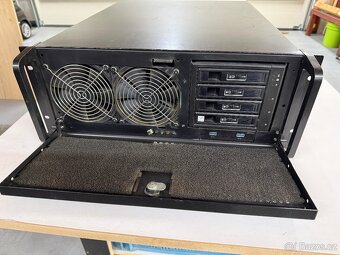 Výkonný Server – AMD EPYC 7313P, 128 GB ECC RAM, 5× 10TB - 3