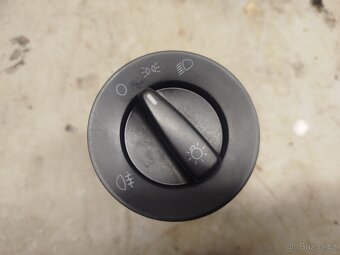 Vícenásobný spínač světel - 3