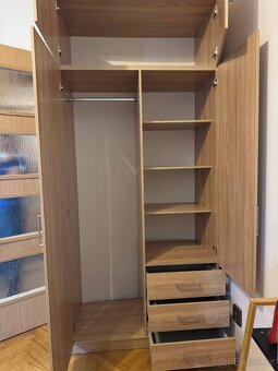 Šatní skříň - 3