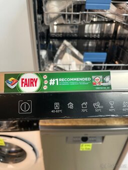 Nepoužitá myčka Beko BDIN38650C - 3