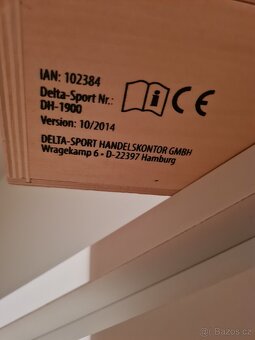 Dřevěný domeček, HRY,  DVD, a přilby cyklo a lyžařská - 3