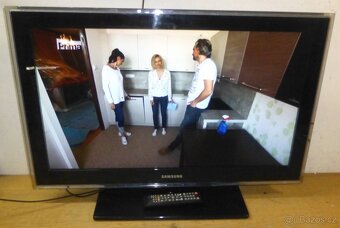 FullHD LCD televize 81 cm SAMSUNG, nemá DVBT2 - 3