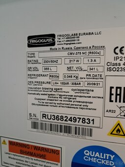 Prosklená chladící lednice - 3