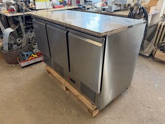 Chladicí stůl s dveřmi - 3