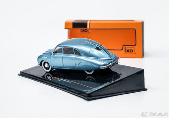 Model Tatra T-600 Tatraplan. - 3