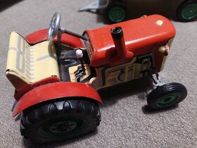 Plechový traktor KDN s vlečkou - 3