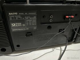 Radiomagnetofon SANYO 90 x let - 3
