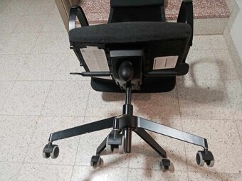 židle k PC-IKEA MARKUS Kancelářská židle VISSLE tmavě šedá - 3