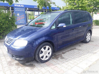 Volkswagen Touran 7 místný,2.0.16V - 3