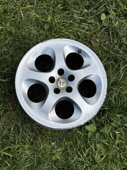 Jedno kolo Alfa Romeo R16 5x98 - 3