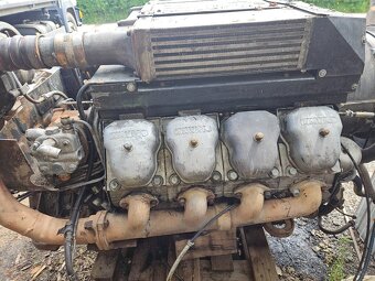 Motor tatra 815 8valec turbo - 3