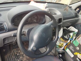 Renault clio - 3