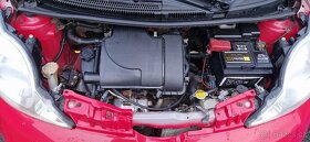 Prodám náhradní díly na Peugeot 107 1.0i - 3