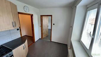 Pronájem bytu 1+1 29 m² se zahradou, Plzeň, bez provize - 3
