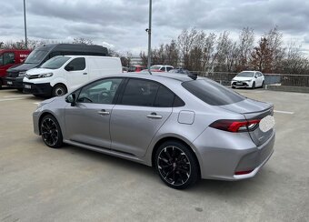 Toyota Corolla Hybrid - 3