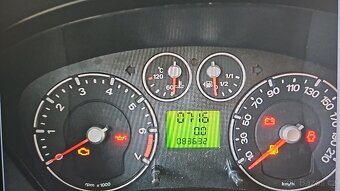 Ford Fusion 1.4 benzín r.v.2006 - 3