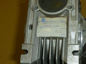 elektropřevodovka 0,75kw/380V /378 ot./min - 3