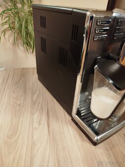 Kávovar Espresso Philips Series 5000 LatteGo - 3