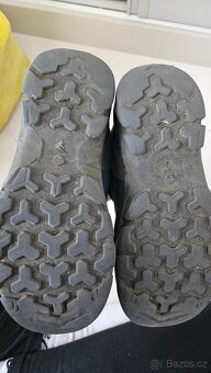 Decathlon quechua vel 31 - 3