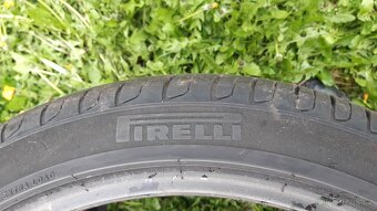 Pneu Pirelli 235/40 R19 - 3