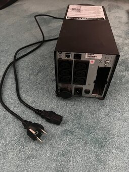 APC Smart-UPS 750VA LCD 230V - 3