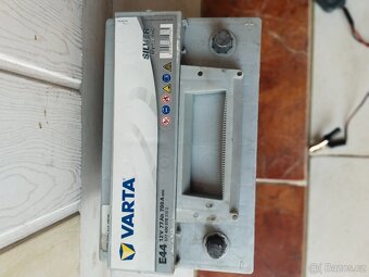 Autobaterie VARTA 77ah 780A - 3