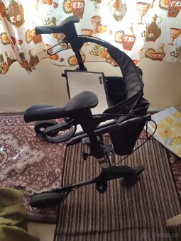 Seniorské chodítko Topro troja - 3
