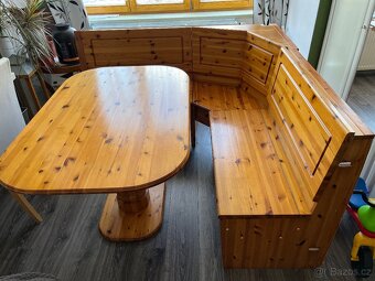 Dřevěná lavice se stolem - 3