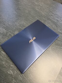 ASUS ZenBook 15 UX534F - 3
