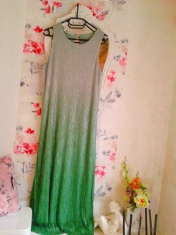 Elegantní třpytivé společenské šaty 40/42 - 3