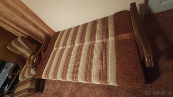 Gauč + 2 křesla + 2 taburety - 3