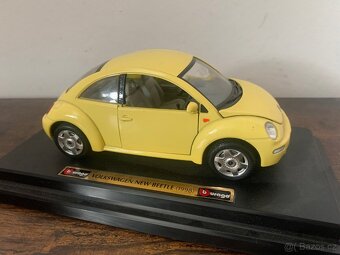 VW New Beatle 1:24 Bburago - 3